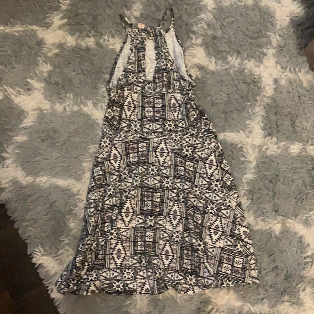 Size medium dress - Picture 3 of 3